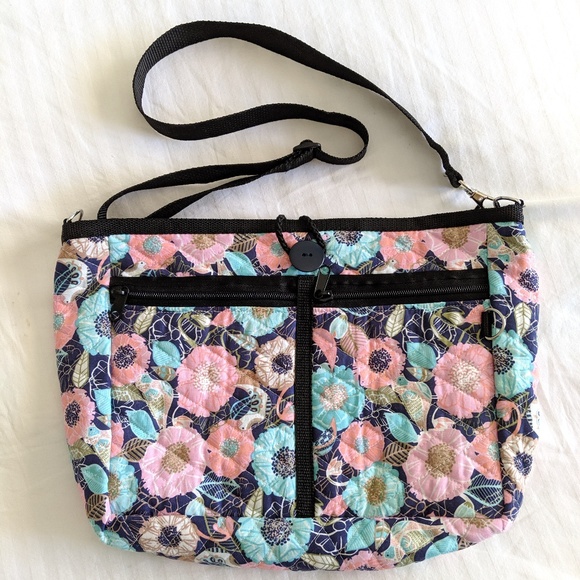 Handmade quilted floral bag - Picture 1 of 3